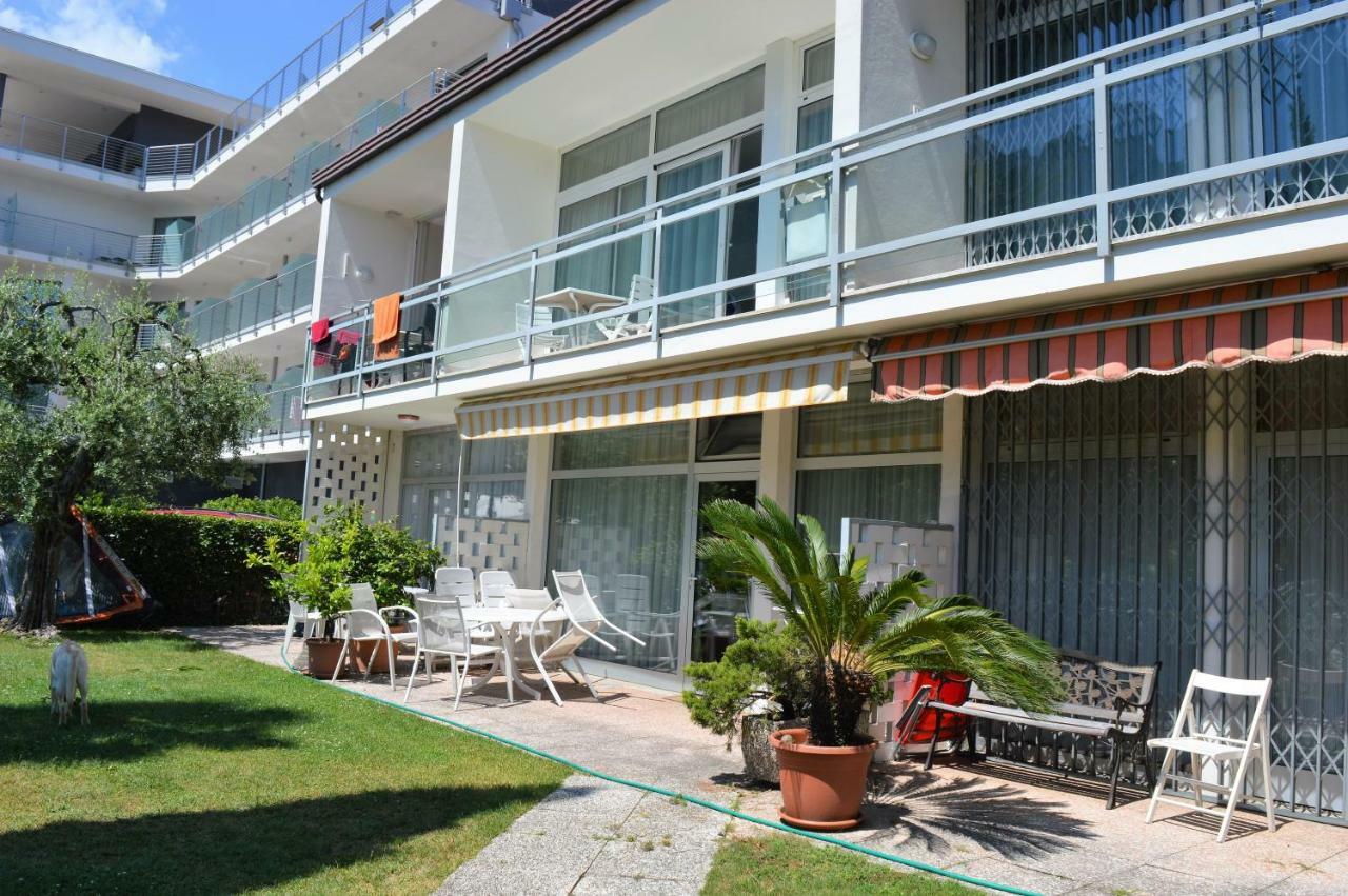 Appartement Lago Blu Riva del Garda Exteriör bild
