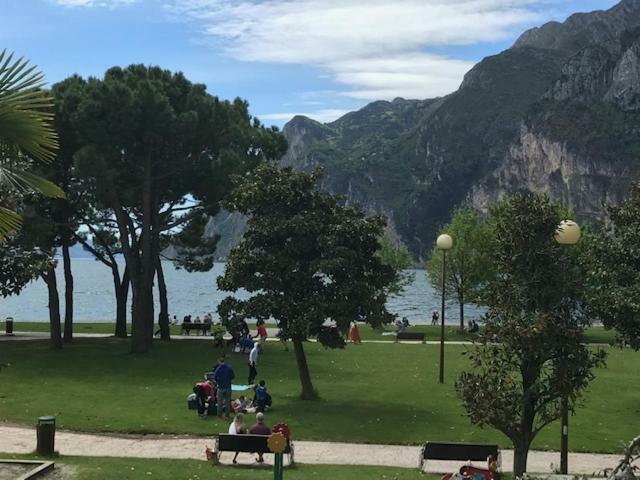 Appartement Lago Blu Riva del Garda Exteriör bild