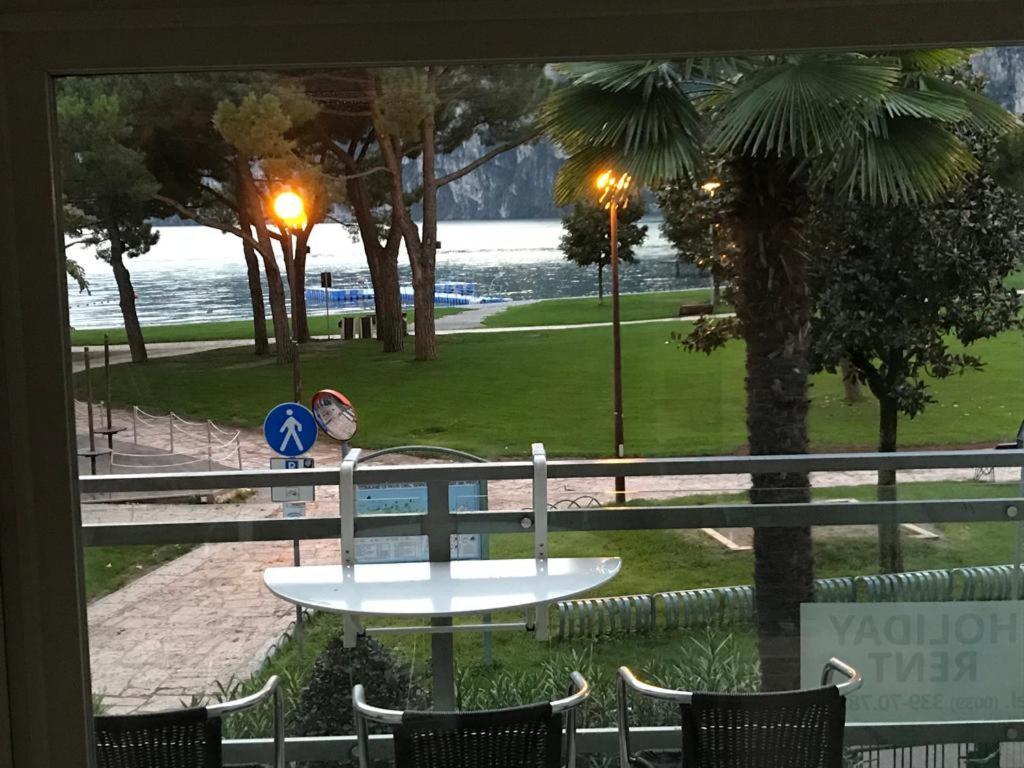 Appartement Lago Blu Riva del Garda Exteriör bild